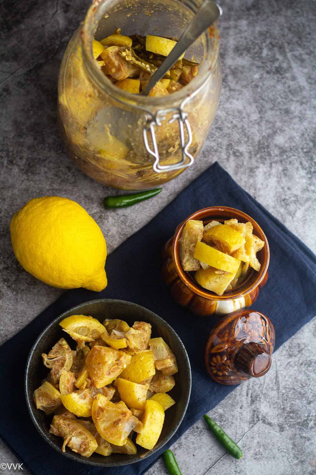 no oil neer elumichai oorugai served in two bowls and stored in jar