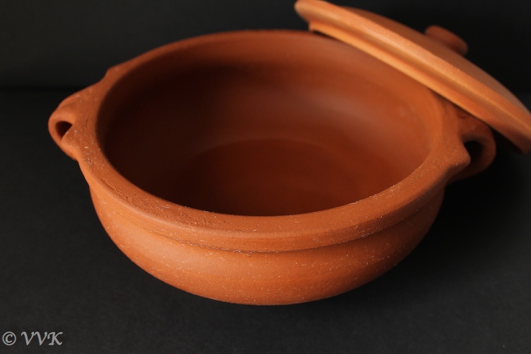 keerai-kadaiyal-in-clay-pot