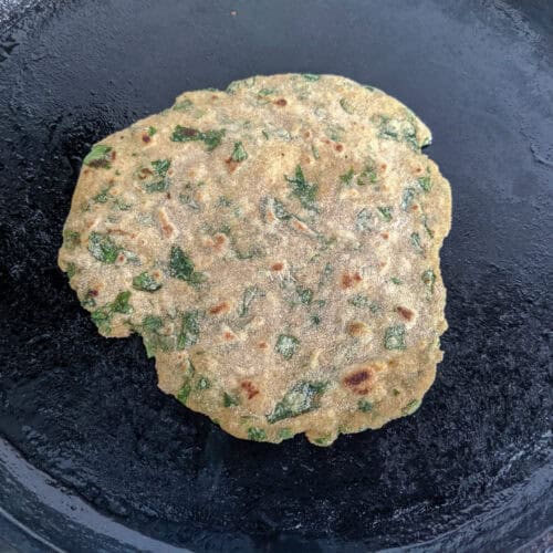 Methi Paratha | Methi Paratha with Fresh Fenugreek Leaves