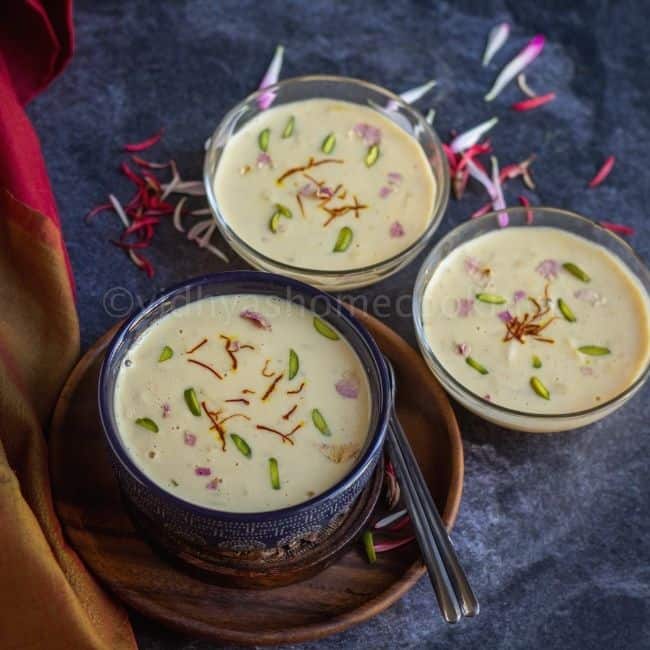 square image of apple basundi served in three bowls