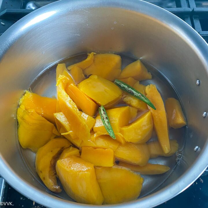 Mambazha Pulissery | Sweet and Sour Mango Curry