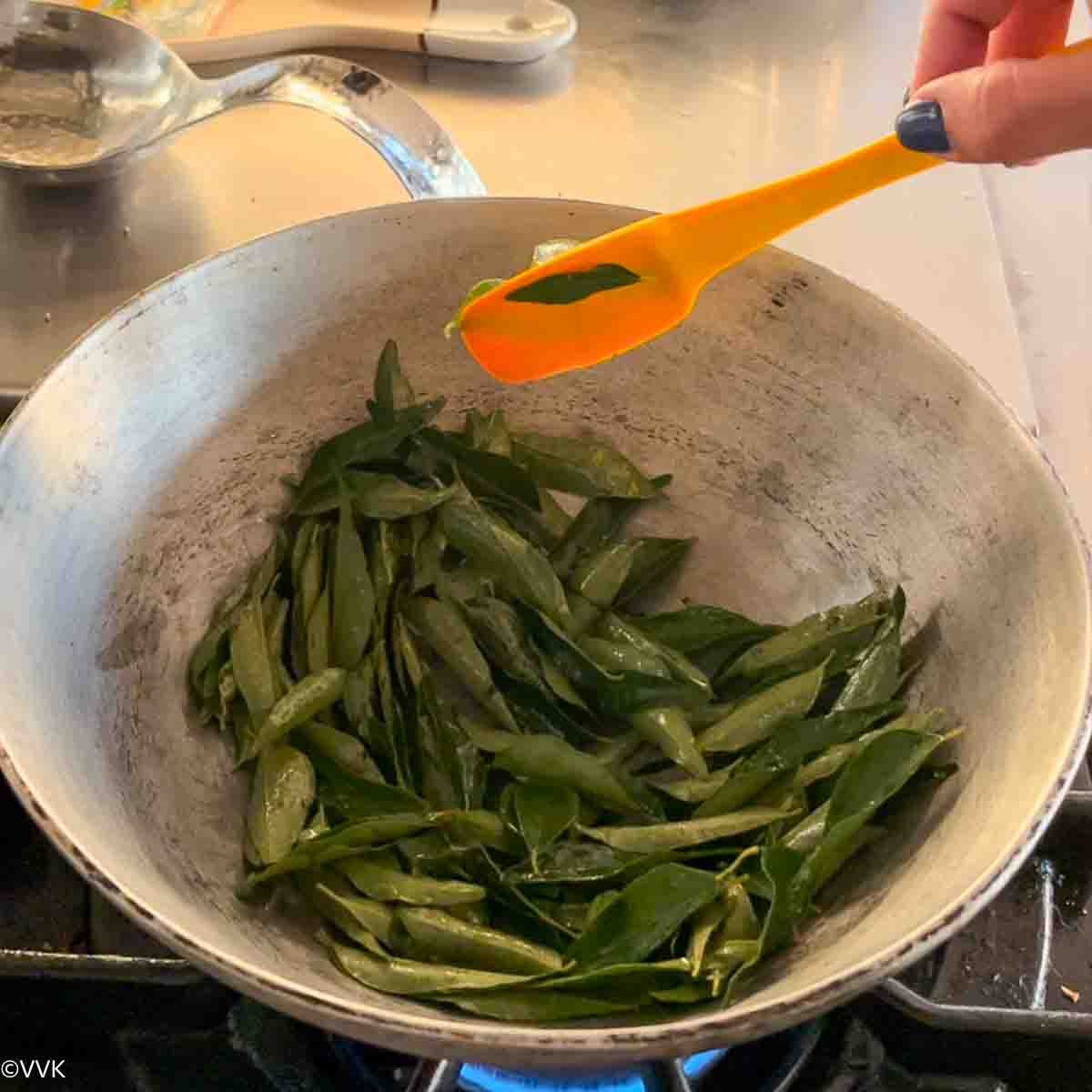 roasting the curry leaves