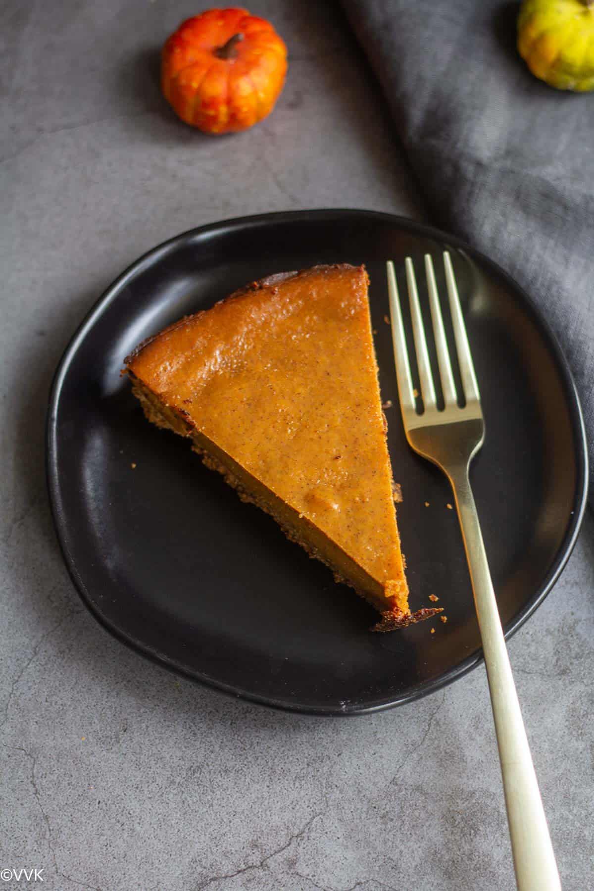 overhead shot of pumpkin pie slice