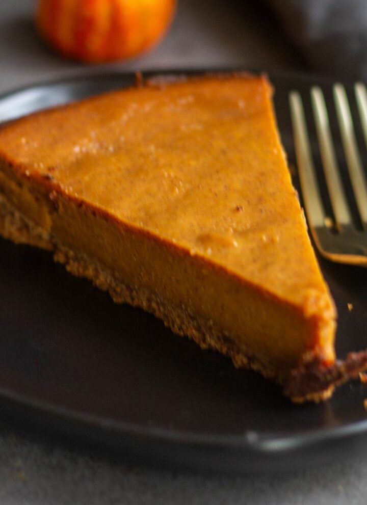 square image of eggless pumpkin pie