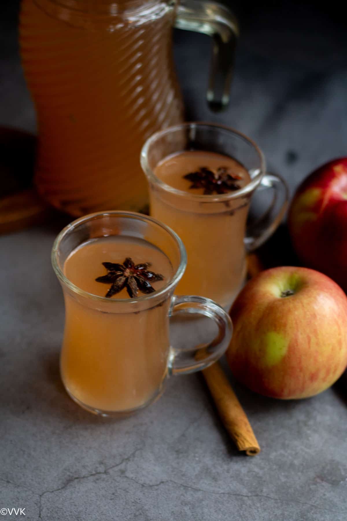 Instant Pot apple cider served in two glasses with star anise on top