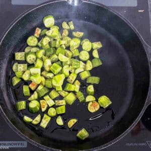 sauteing ivy gourd